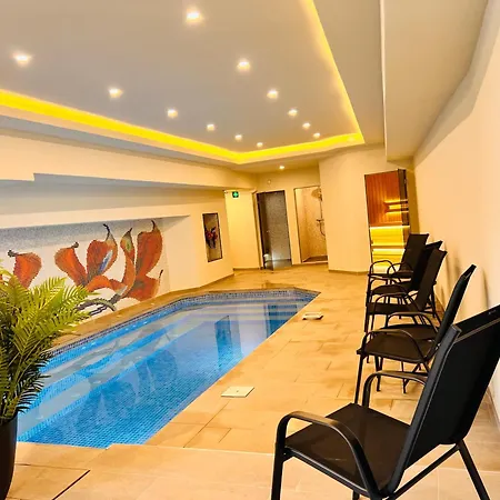 Ardovel Park Hotell 3*